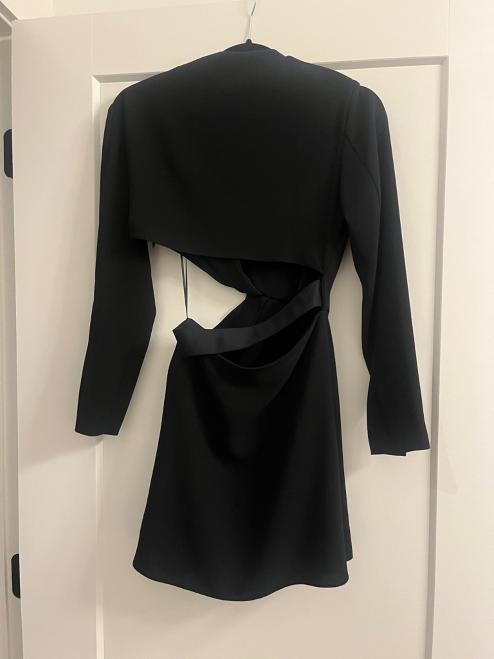 Zara Black Twist-Waist Long Sleeve Dress - Picture 2 of 3